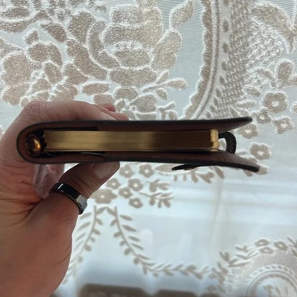 Louis Vuitton Agenda - Picture 5 of 10